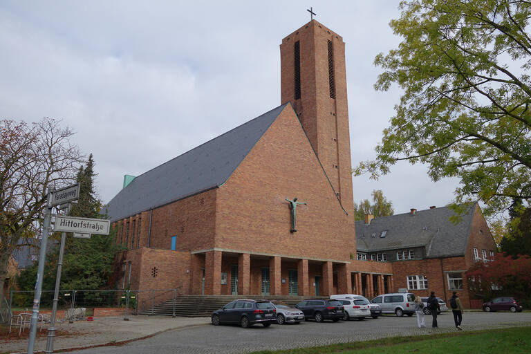 Die Jesus-Christus-Kirche ist für ihre gute Akustik bekannt.