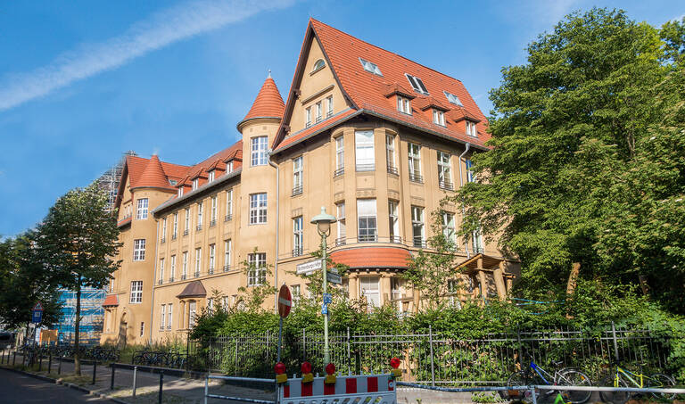 Rothenburg-Grundschule, Rothenburgstraße 16/17, 12165 Berlin-Steglitz.