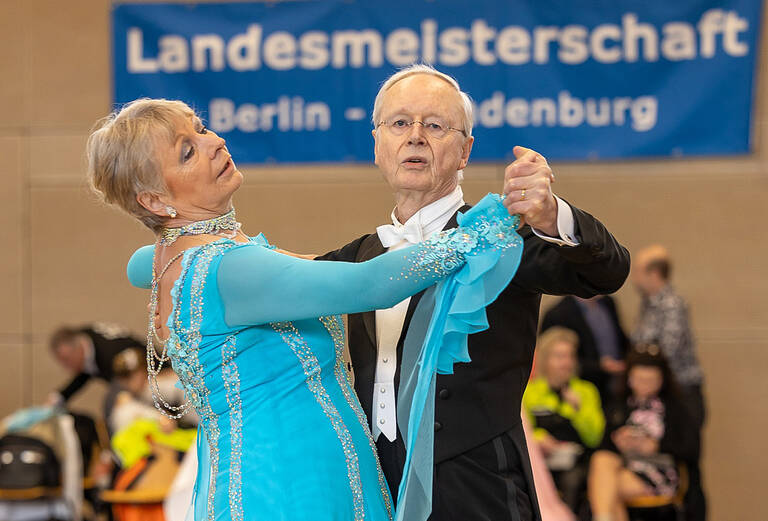Dr. Wolf-Rüdiger & Regina Wirsching (Masters IV A) vom Blau-Weiss Berlin e.V. Foto: Tanzfoto Bolcz