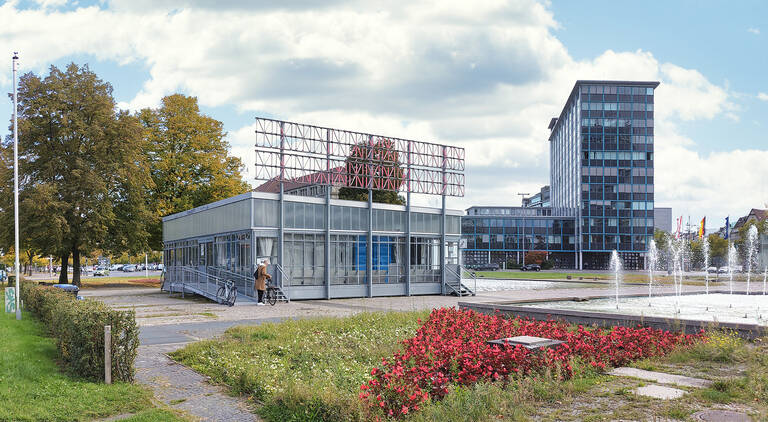 Bauhaus-Reuse auf der Mittelinsel des Ernst-Reuter-Platzes.