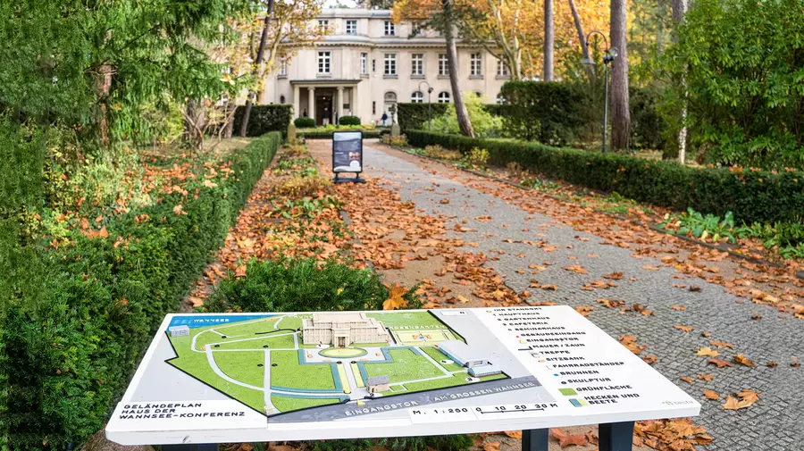 Am Großen Wannsee 56-58