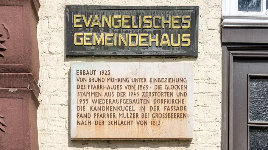 Inschrift am Gemeindehaus