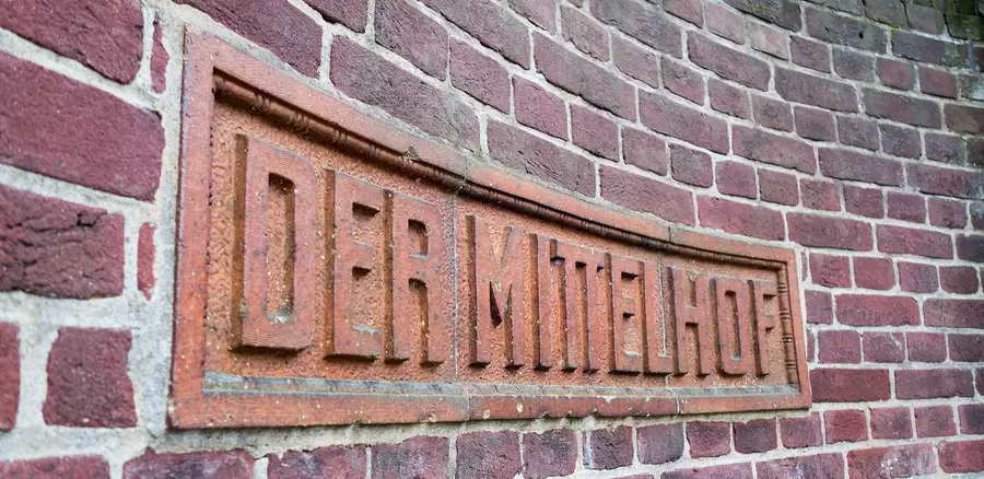 Der Mittelhof