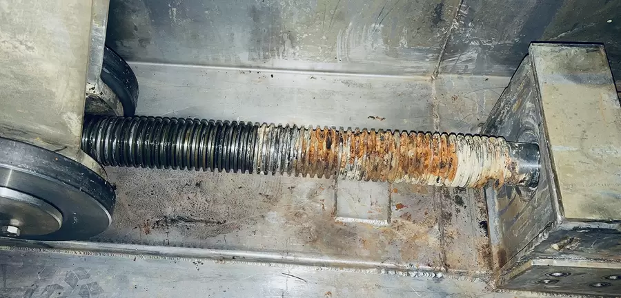 Das defekte Gewinde-Gestänge. Foto: PrimaVita