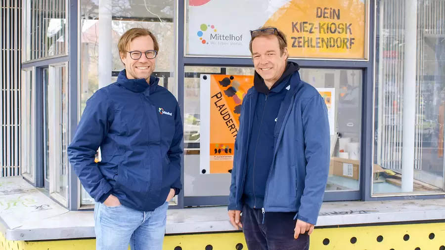 Olaf Löschke (l.) und Markus Schönbauer vom Mittelhof freuen sich auf spannende Kioskzeiten.