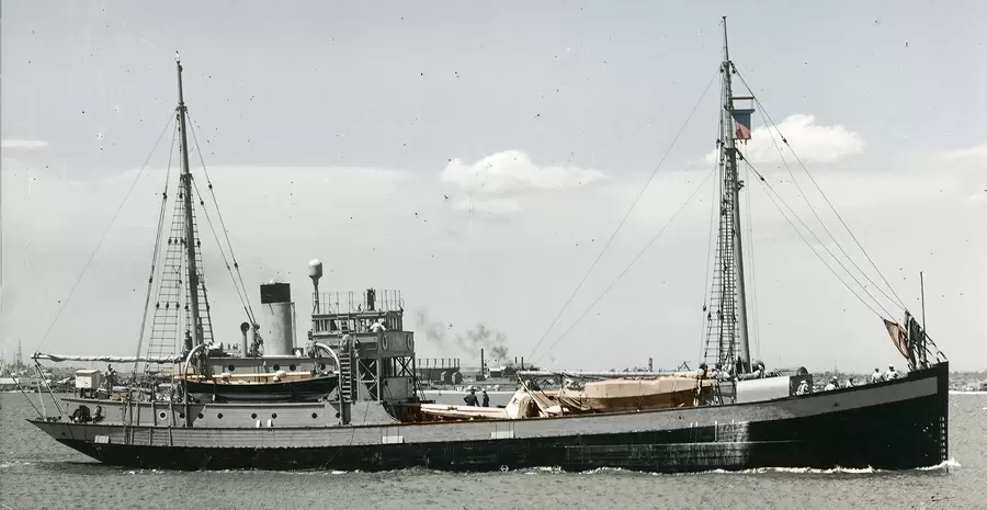 Mit der HMAS Wyatt Earp war Fritz Loewe 1947/48 zur Antarktis unterwegs.
